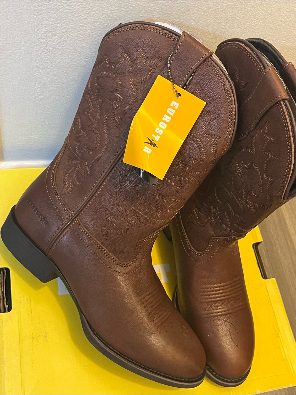 Lorenzo Brown Leather
Western Cowboy Slip Resistant Work Boots Mens